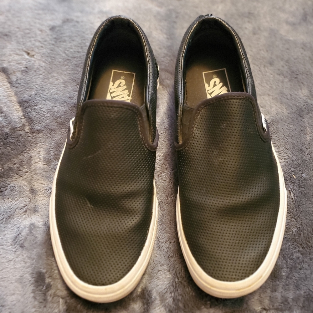 Vans Men's Black Slip-On Shoes 6.5 mens/ 8 ladies